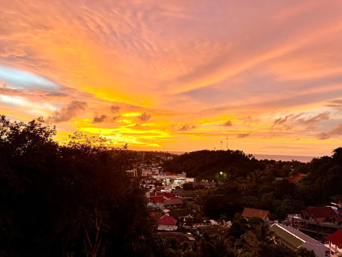 Baan Saint-Tropez Seaview Villas Kata Beach Eksteriør billede