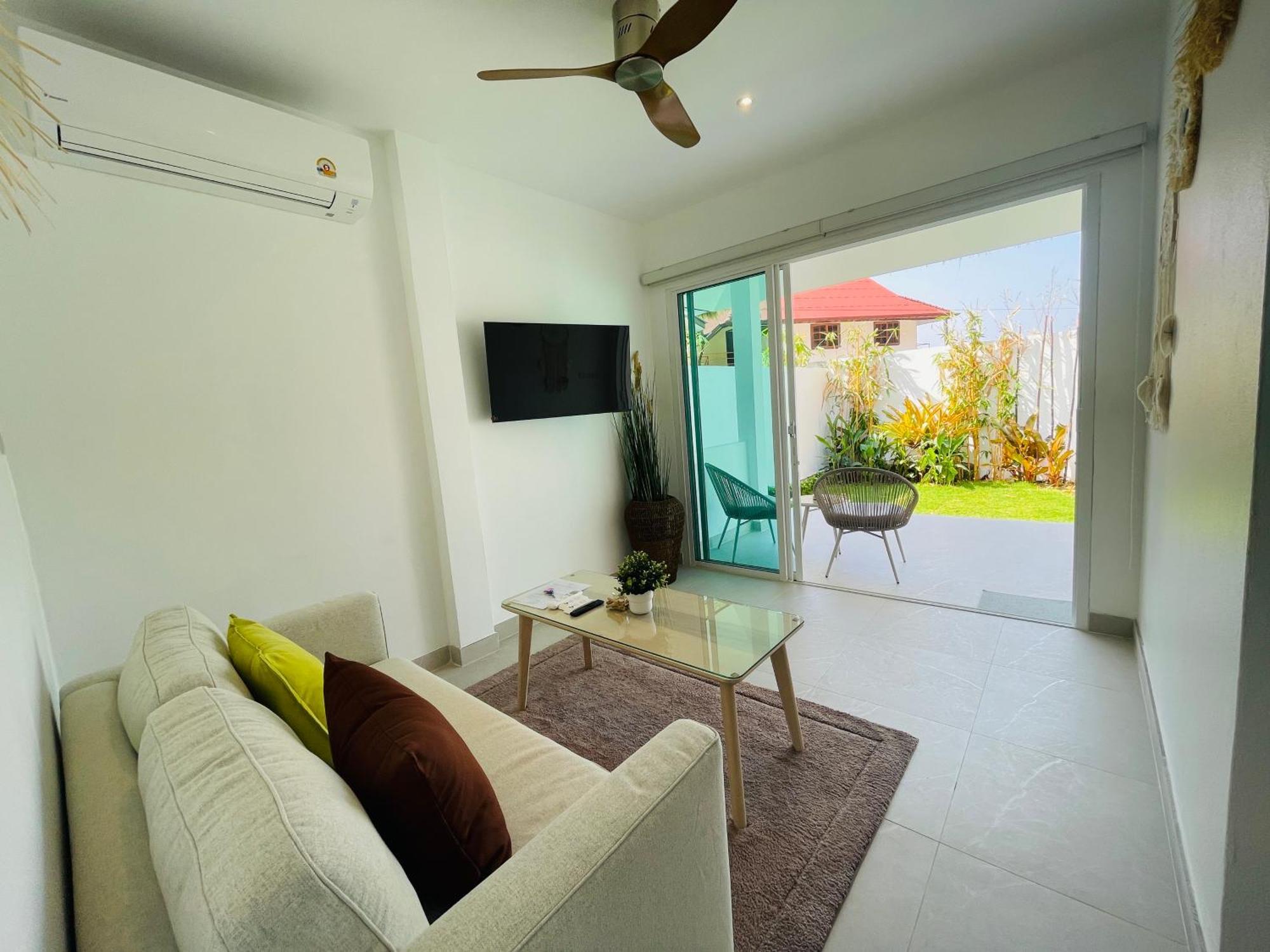Baan Saint-Tropez Seaview Villas Kata Beach Eksteriør billede