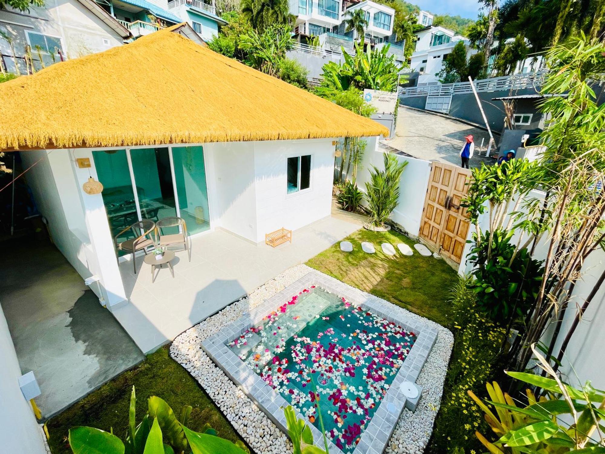 Baan Saint-Tropez Seaview Villas Kata Beach Eksteriør billede
