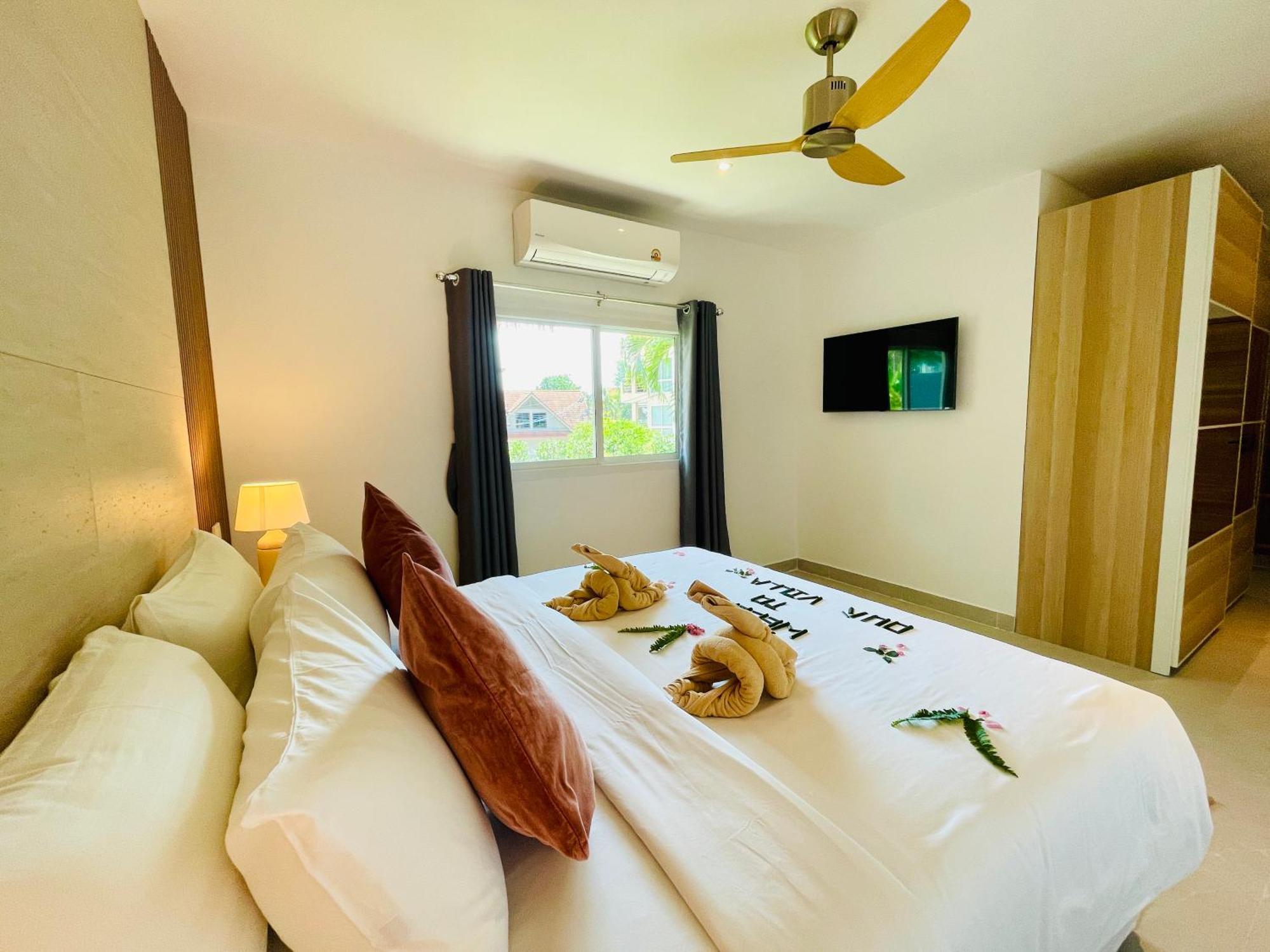 Baan Saint-Tropez Seaview Villas Kata Beach Eksteriør billede