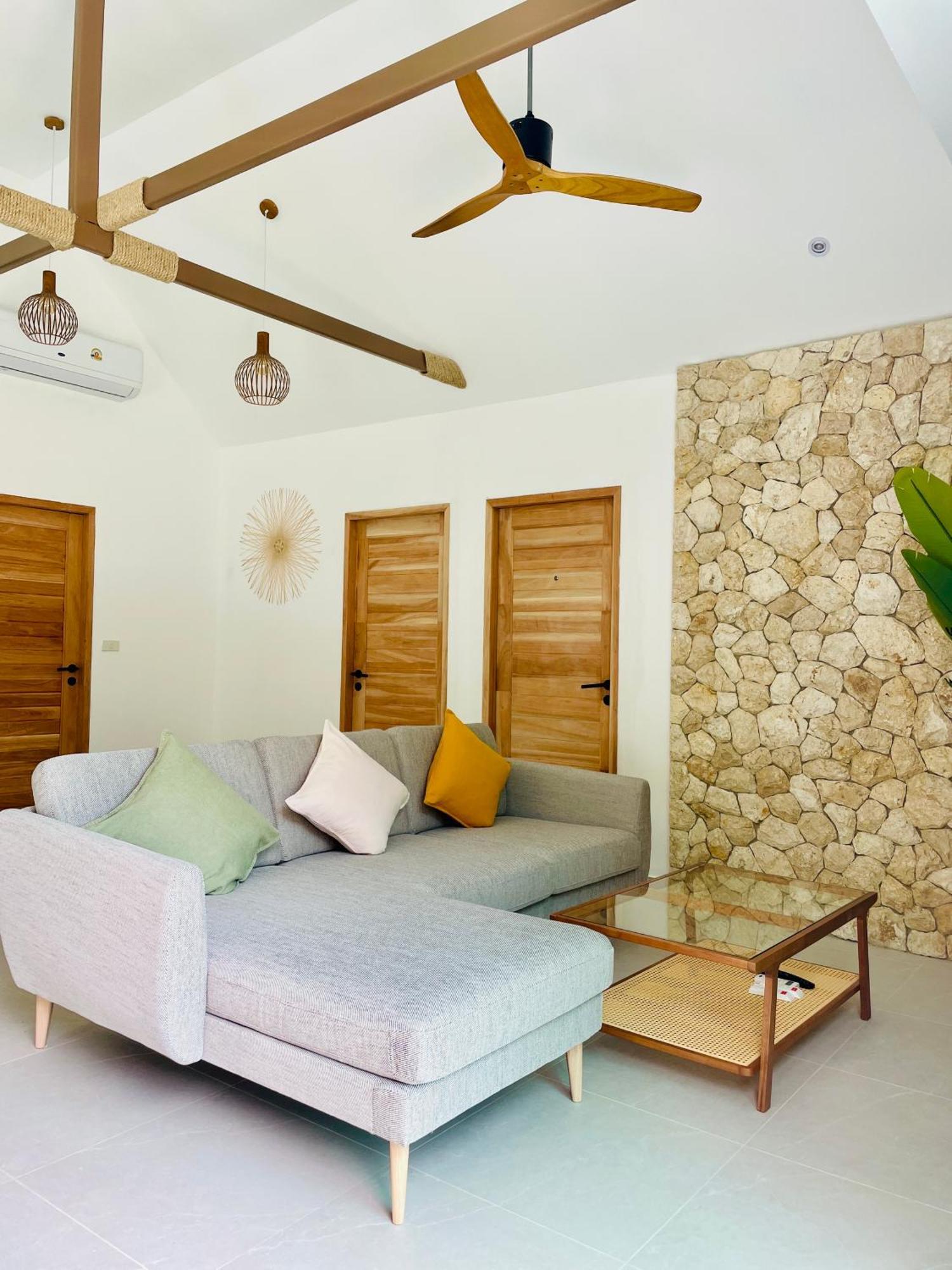 Baan Saint-Tropez Seaview Villas Kata Beach Eksteriør billede